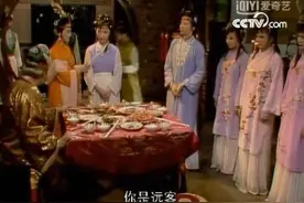 看懂黛玉在贾府的第一顿饭，我才能明白87版《红楼梦》为何经典图片