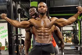 在家如何徒手练出肌肉金轮完美身材图片