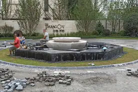 当年重庆江北嘴顶级豪宅，誓做时代经典，今奇葩交付业主无人接房图片