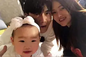 伊能静晒女儿照片，眼尖的网友指出孩子眼睛有问题，给出暖心回应图片