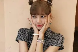 人间芭比LISA：可盐可甜可辣，让人有初恋的感觉图片
