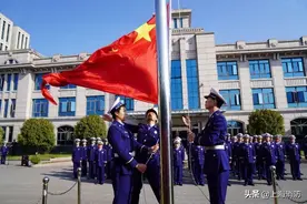 我和消防员爸爸妈妈一起过中秋！图片