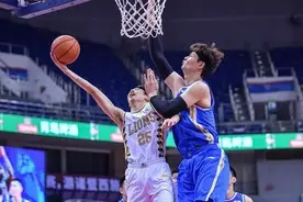 福建力克广厦晋级八强！三叉戟合砍95分，亚洲第一控卫空砍45分图片