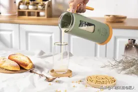 种草两款配面包超绝的特饮，养生豆浆和果汁还能这么玩！图片