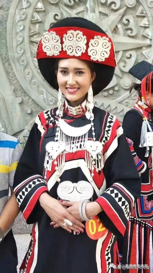 黑彝和白彝的区别（凉山彝人怎样取汉名）