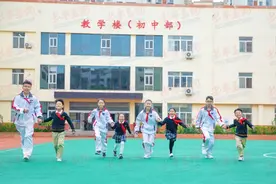 探索小初有效衔接 超银学校打造“5+1+3”教育新模式图片