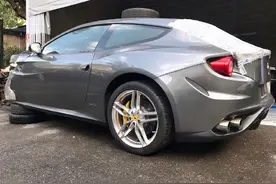 法拉利撞报废，即将卖废铁处理？老师傅：50万收，我还赚不少图片