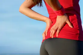 扒一扒女生的小“秘密”，屁股上的黑印怎么来的？该如何解决图片