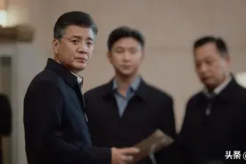 他塑造的人物，组成了一本中国革命英雄人物图鉴，与茹萍各自带着孩子重组家庭，如今一家四口全是演员图片