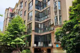 凌晨4点被噪音吵醒，原来，误会了楼上邻居很多年图片