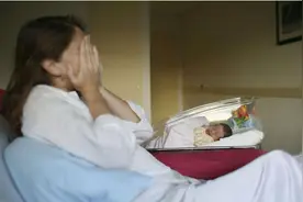宝宝是如何出生的？那么小的口那么大的娃，看完还觉得生娃简单吗图片