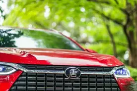 比亚迪唐EV测评：4.6秒破百，续航500km，综合实力较强图片