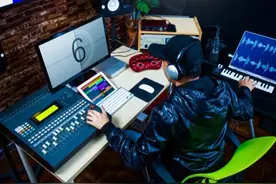 做自媒体解说，需要哪些工具，简单四步告诉你图片