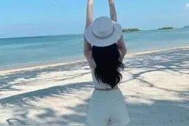 遇见老同学——一个精致，一个粗糙的中年老阿姨图片
