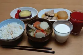 日本早餐清淡得有多夸张？连爱养生一族也表示：还以为是减肥餐图片