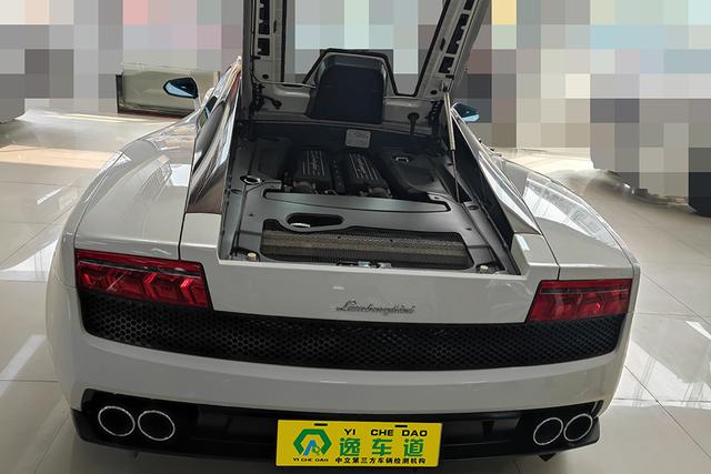 9年的兰博基尼盖拉多卖家说精品，客户心存侥幸是捡漏还是踩坑？