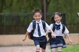 家长：学生7：50后进校，我们咋上班？建议学校推行“课前服务”图片