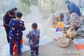 爆米花：农村娃最好吃的零食，城里人也喜欢这一口图片