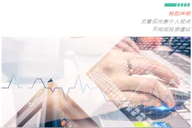 一边吃面一边哭，泪水滴在碗里，没有开灯图片