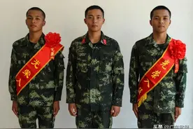 点赞！一门三兄弟，走出三个兵！图片