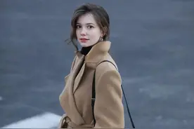 24岁杭州留学生，四国混血颜值搭配模特身材，性感辣照仙气满满图片