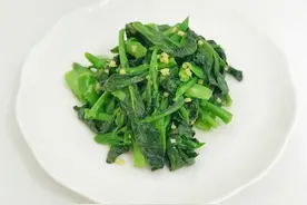 芥蓝想做的好吃且颜色翠绿，需要“2加”和“1不放”，涨知识图片