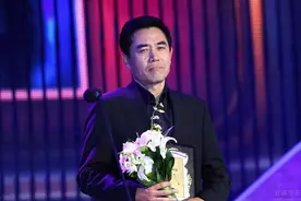 比陈道明世俗，又比张国立清高，陈宝国的选择，决定了他的人生图片
