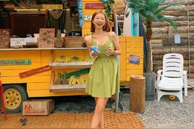 女孩子夏天这样穿！时尚又显身材，时髦清凉的夏日穿搭图片