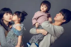 江宏杰福原爱携儿女拍大片，爱拉酱似公主，儿子表情高冷像彭于晏图片