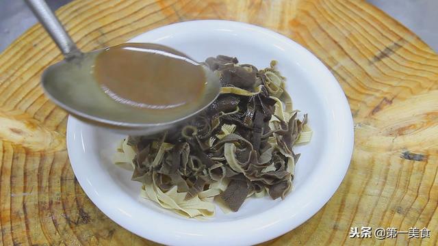 牛肚需要这些配菜，才能有效的去腥入味，增筋保鲜，厨师长的经验