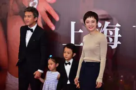 邓超请客钱不够，打电话开免提问妻子，孙俪的回应笑翻全场图片