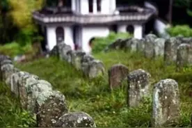 1942年，3万远征军死在野人山，唯一幸存的女兵如何活下来的？图片