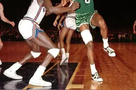 让NBA更改规则的6大球星：砍鲨战术被修改，张伯伦扩大三秒区图片