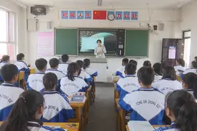 杨兰霞——用心教育  用爱育人图片