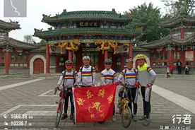 最小66岁，最长72岁！他们花了14天，从杭州武林广场骑到北京天安门图片