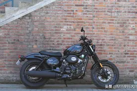 轻骑大韩GV125S为何那么贵？售价2万多，还没有ABS，你会选吗？图片