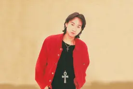 黄家驹：那些鲜为人知的坎坷！“死后封神”虽然辉煌，但也很可笑图片