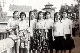 的确良：70年代的稀罕物，曾经被当成嫁妆，现如今已经没落图片