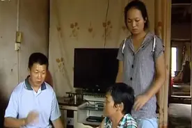 纪录片：养女金榜题名 富爸爸跑来相认，如何抉择？图片