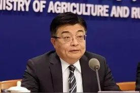 垂钓新规：3种钓法6种饵料将被永禁，可能就有你常用的图片