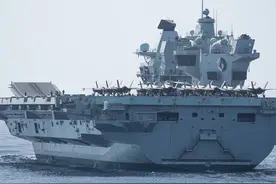炮舰政策！英国航母已经闯入南海，中国需学习俄罗斯用炸弹招待？图片