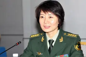 她57秒徒手攀登5层楼，记录至今无人能破，被誉为中国第一警花图片