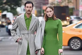 穿一模一样的情侣装有什么意思呢？图片