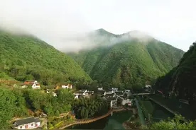 西安出发3小时，来深山过山居生活，大浴缸、烧烤、酒吧啥都有！图片