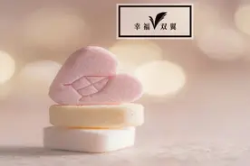 中考前，学霸女儿变学渣，妈妈痛哭：亲手挖的坑，只能自己填图片