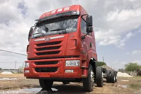 比同级车型便宜3万，还能定制货厢，解放途V350载货车真香图片