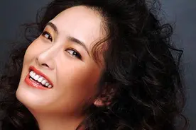 热恋8年无果，做不了你的女人，就做你兄弟女人的贾妮如今怎样了图片