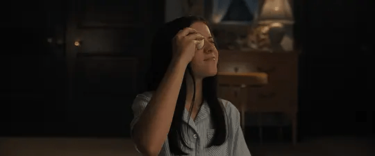 继《密室逃脱》大赚后，续集尺度又加大了，竟有两个不同的版本