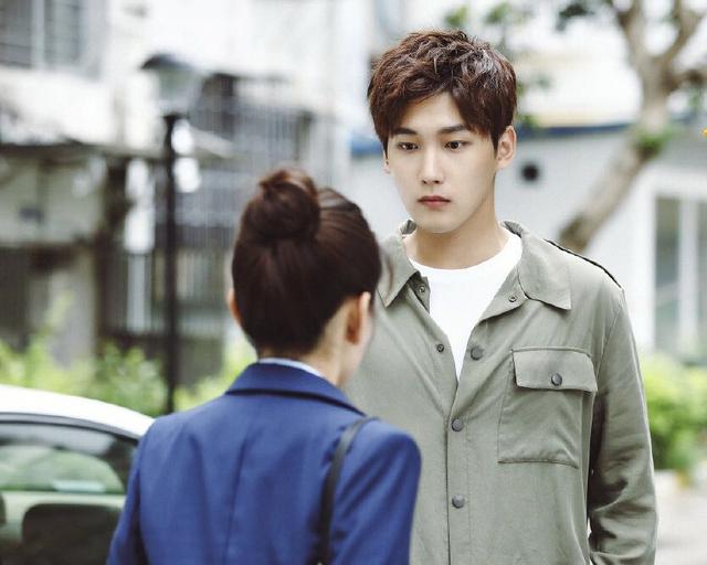 邢昭林,梁洁三度牵手,深情演绎蜜糖剧《你是我的命中注定》