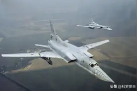 航母杀手来了！逆火轰炸机飞越地中海上空，对美军释放强烈威慑图片